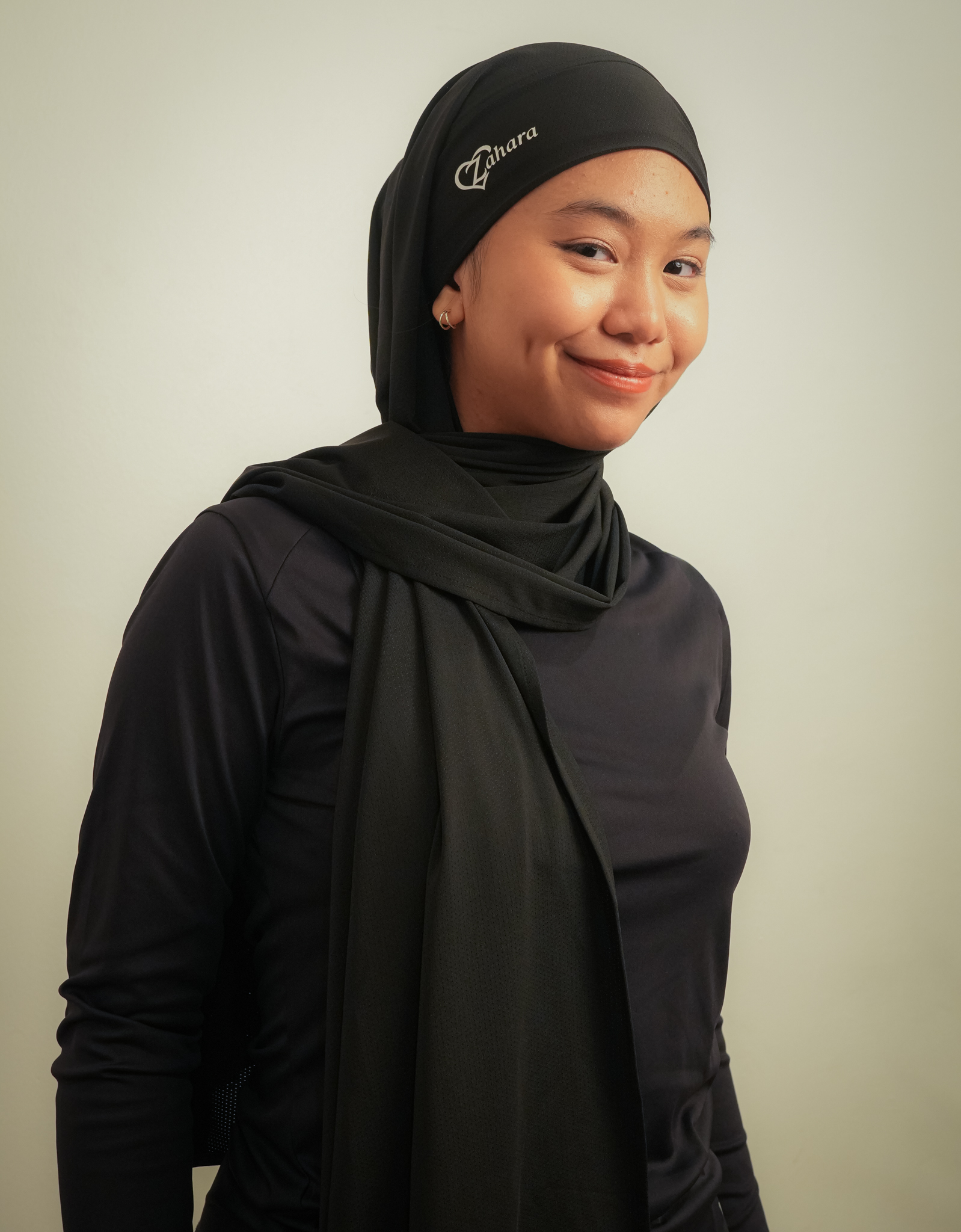 Active Grace in Black - Image 2